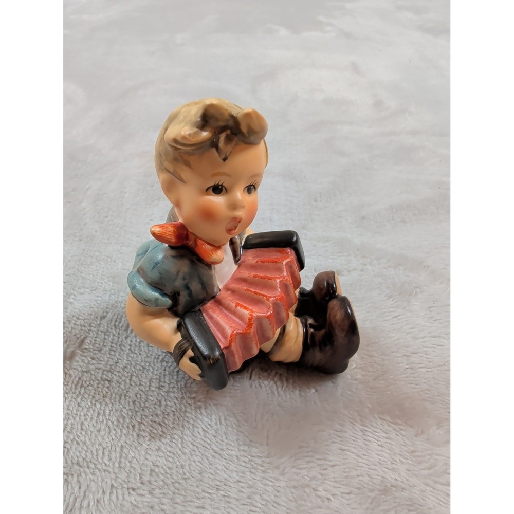 Goebel Hummel Soloist Accordion Boy Figurine 110/0 TMK6 Germany Porcelain 3 inch - Picture 2 of 6